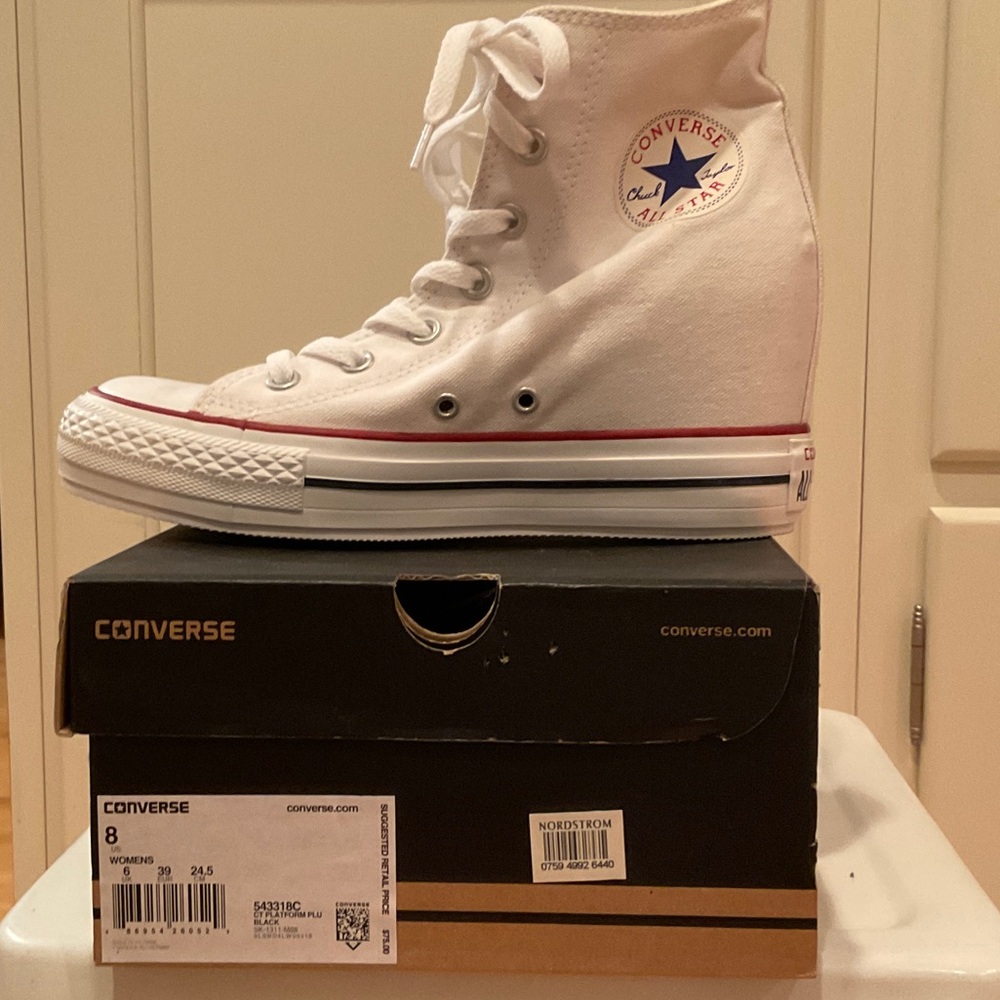 Converse Women's White Wedge Heel High-Top Sneakers.  Size 8 - Picture 6 of 6